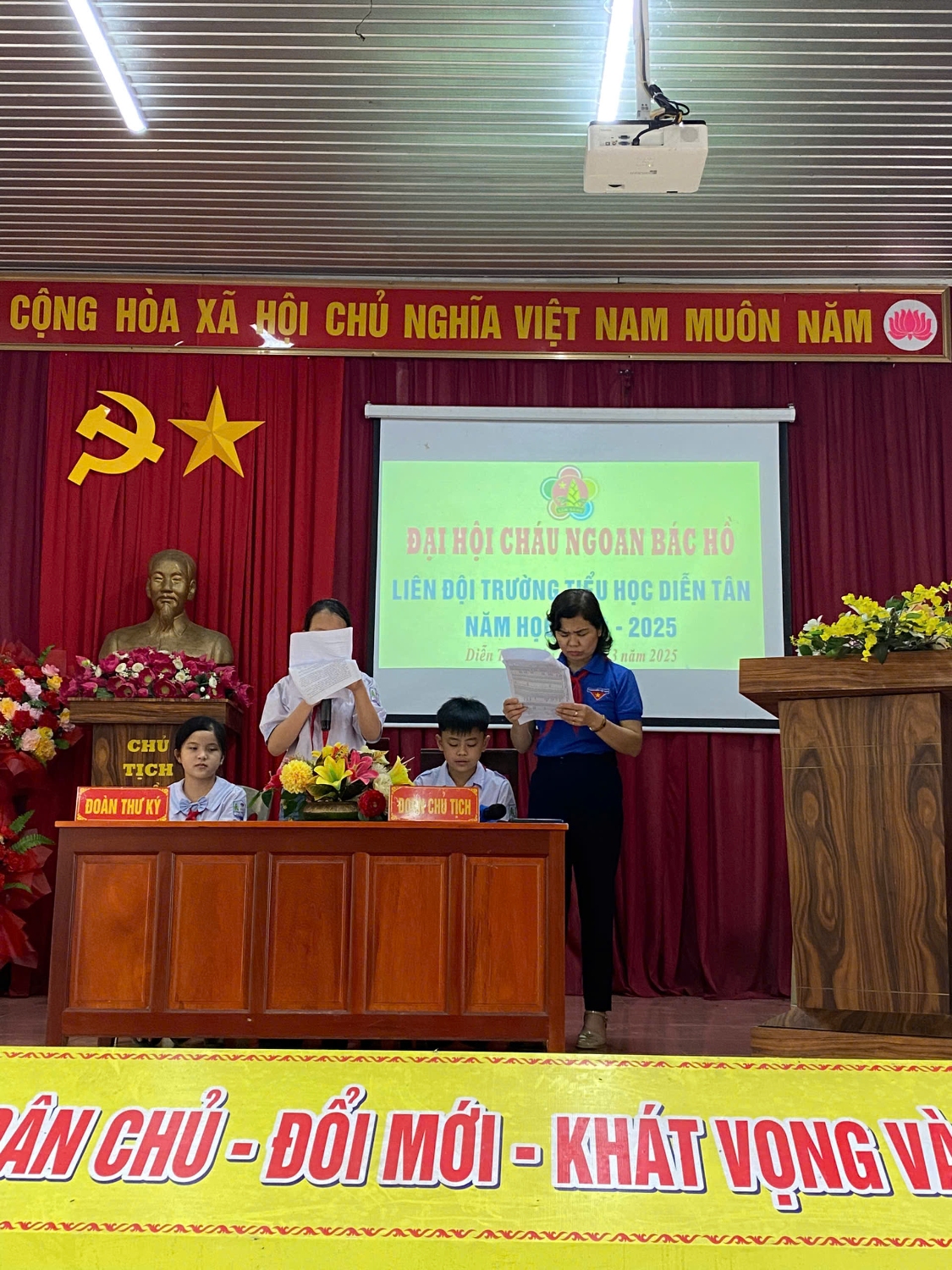 ĐẠI HỘI CHÁU NGOAN BÁC HỒ