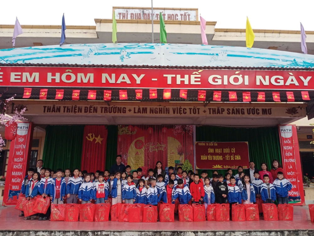 XUÂN YÊU THƯƠNG - TẾT SẺ CHIA